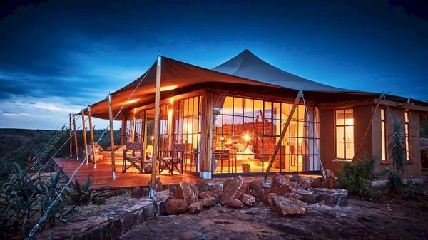 Luxury Safari Lodges in Kenya