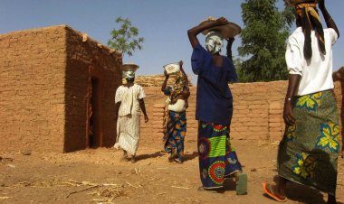 DC Mbeya Ashauri Mafundi Kukopeshwa Fedha za Halmashauri Kununua Vifaa vya Ujenzi