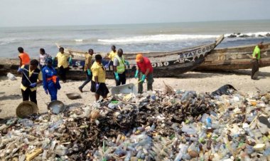 Wanafunzi wa Chuo Kikuu cha Tumaini Waanzisha Kampeni ya Weka Fukwe Safi