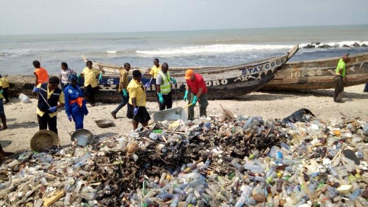 Wanafunzi wa Chuo Kikuu cha Tumaini Waanzisha Kampeni ya Weka Fukwe Safi