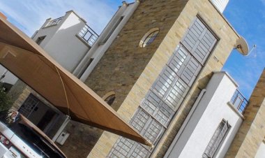 Vera  Sidika's  Posh House